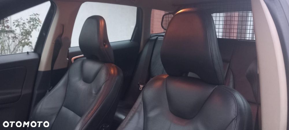 Volvo XC 60 2.4D AWD Summum - 7
