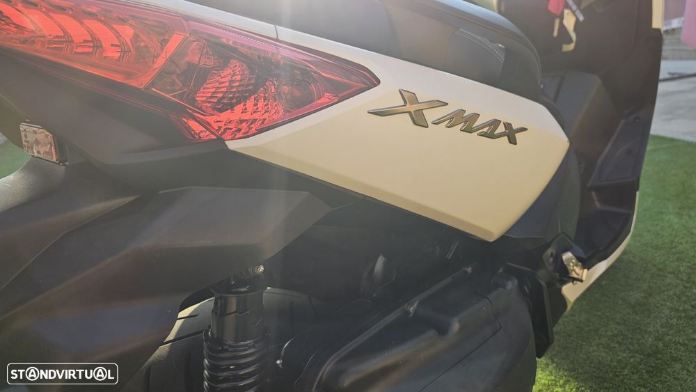 Yamaha X-Max - 4