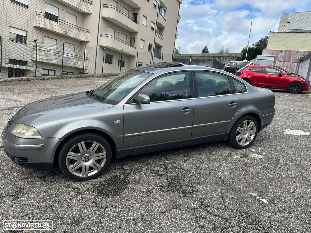 VW Passat 1.9 TDi Highline - 3