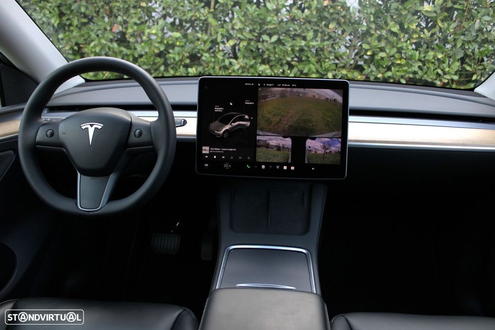 Tesla Model Y Long Range Dual Motor AWD - 10