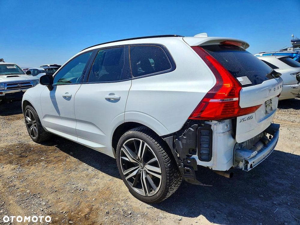 Volvo XC 60 T5 AWD Geartronic RDesign - 4