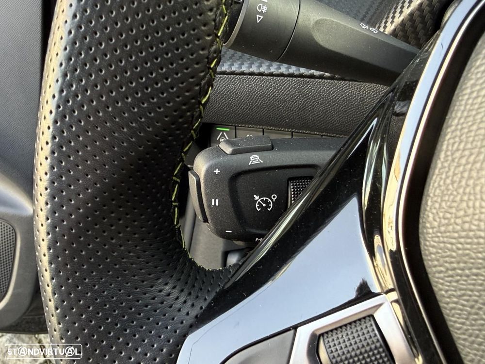 Peugeot e-208 GT - 26