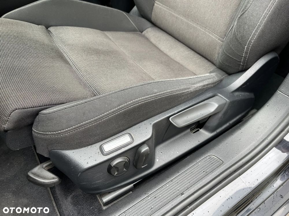 Volkswagen Passat Variant 1.4 TSI BMT ACT Comfortline - 12