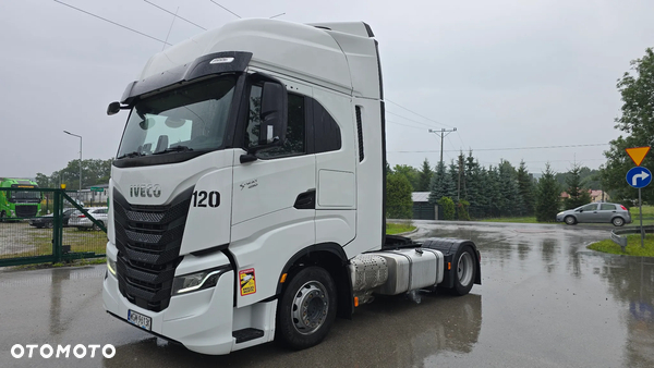 Iveco S-WAY 490