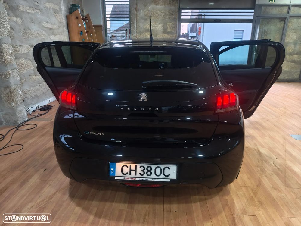 Peugeot e-208 E-Style - 4