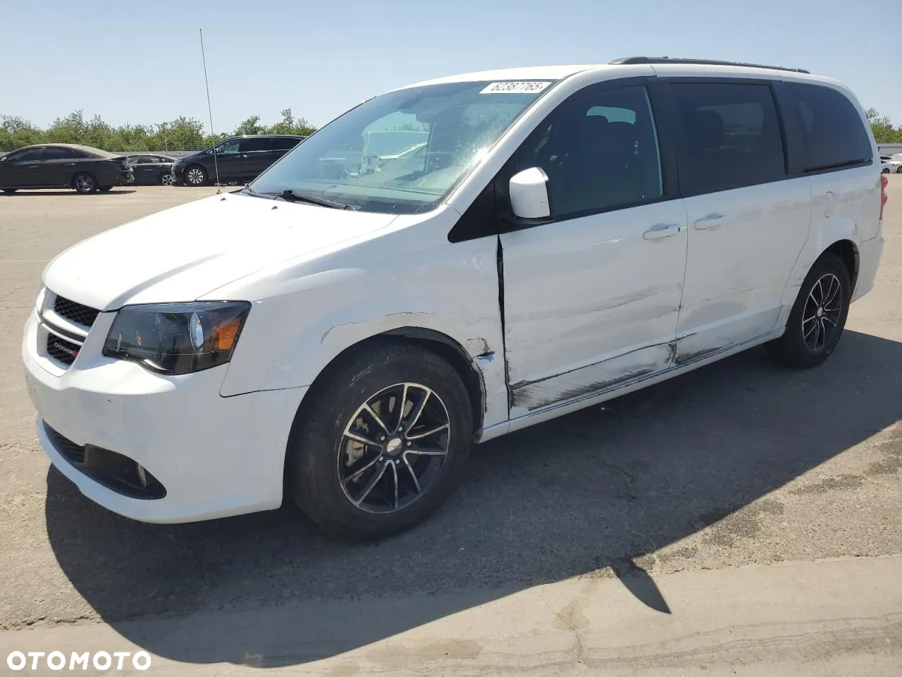 Dodge Grand Caravan - 2