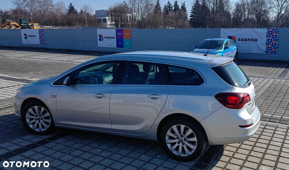 Opel Astra 1.7 CDTI Cosmo - 9