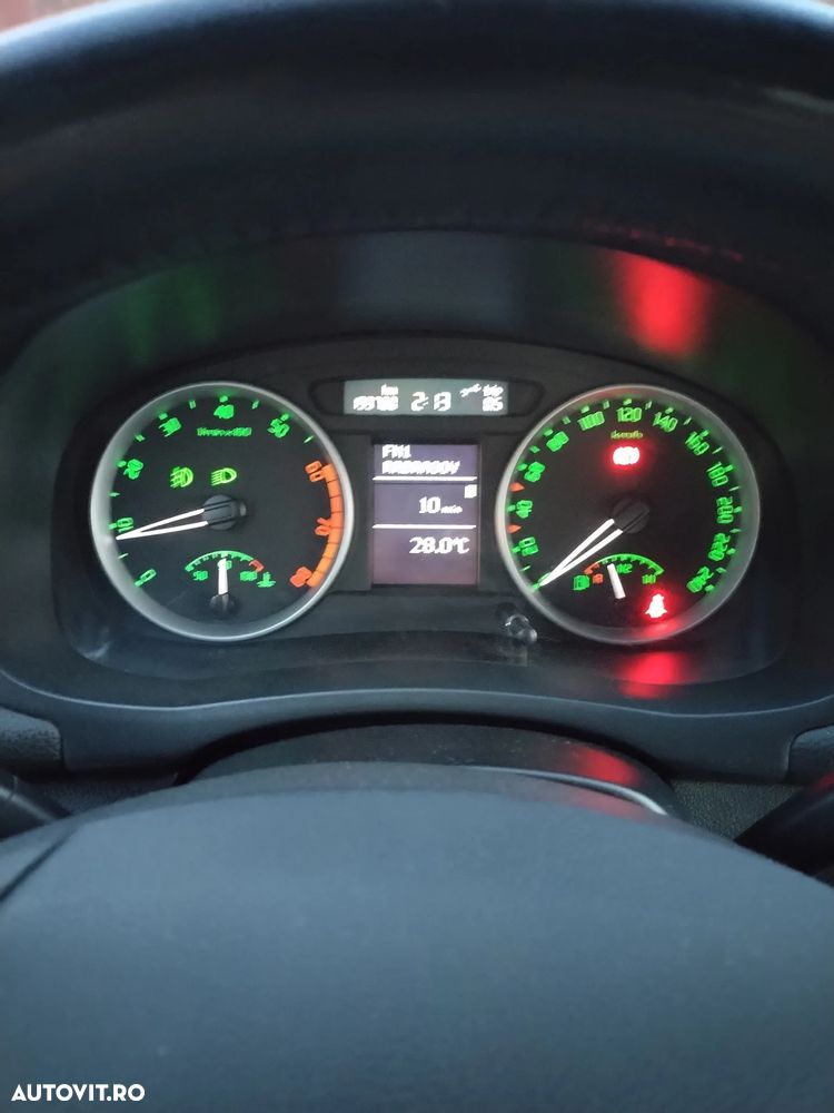 Skoda Fabia 1.4 Sport - 12