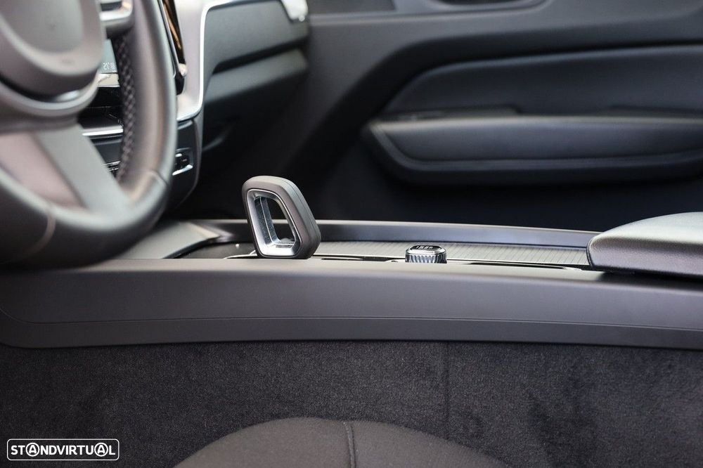 Volvo XC 60 2.0 B4 Momentum Plus - 14