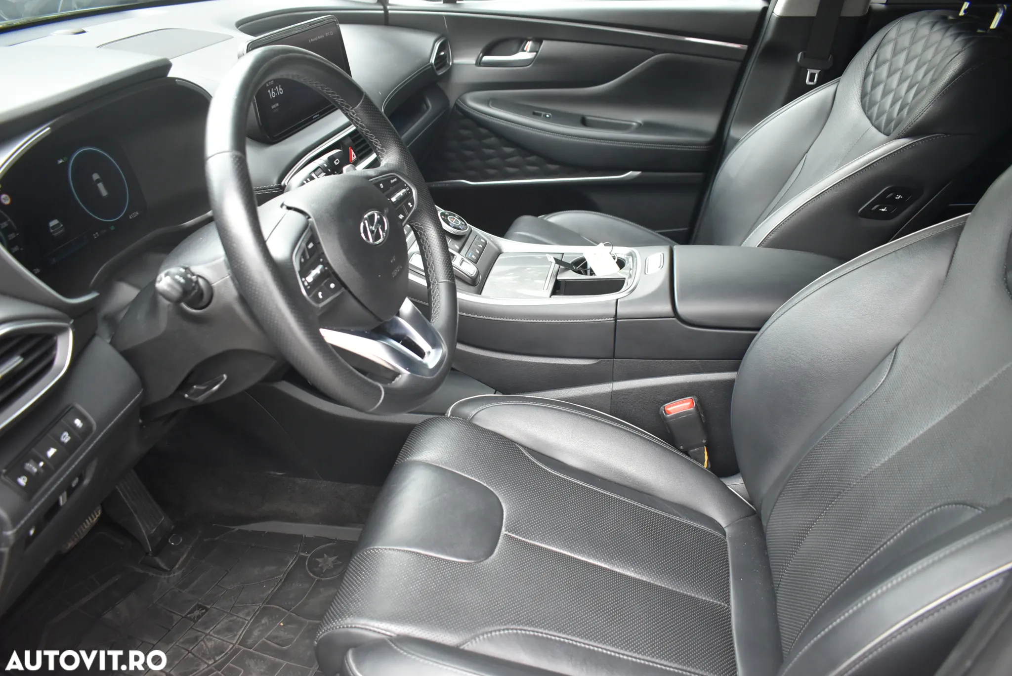 Hyundai Santa Fe Plug-in Hybrid 1.6 l 265 CP 4WD 6AT Luxury - 6