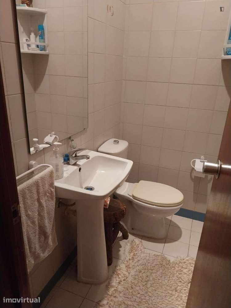Quarto - localizado em Picoas Lisbon - Grande imagem: 4/7
