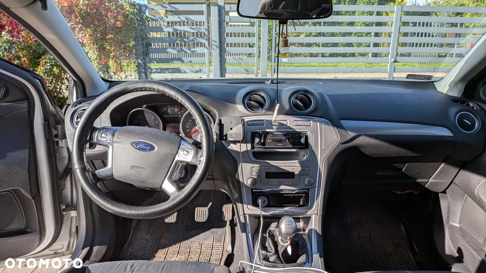 Ford Mondeo 1.6 Ambiente - 8