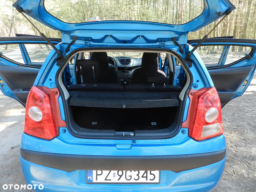Nissan Pixo - 11