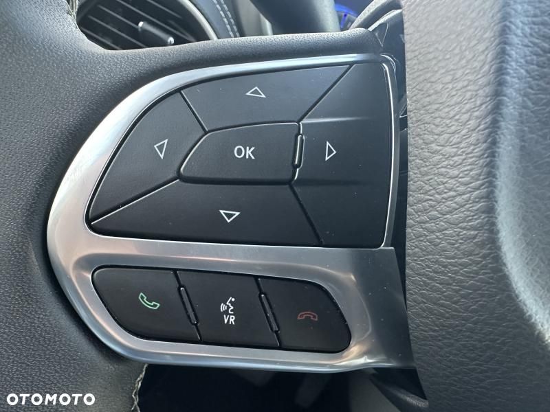 Chrysler Pacifica - 14