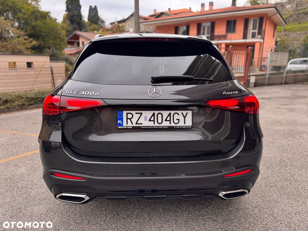 Mercedes-Benz GLC 300 d mHEV 4-Matic AMG Line - 4