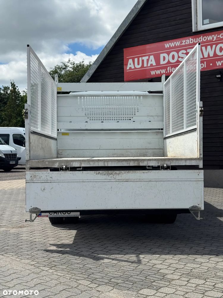Mercedes-Benz Sprinter - 12