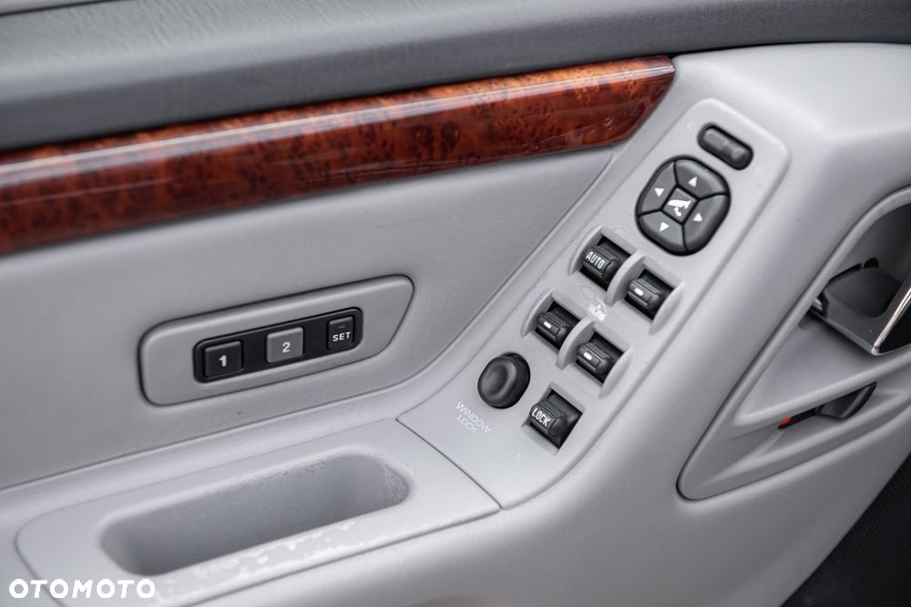 Jeep Grand Cherokee - 16