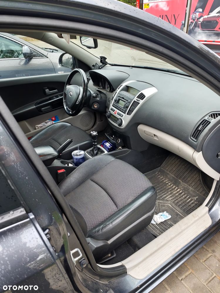 Kia Ceed 1.6 CRDi EX - 6