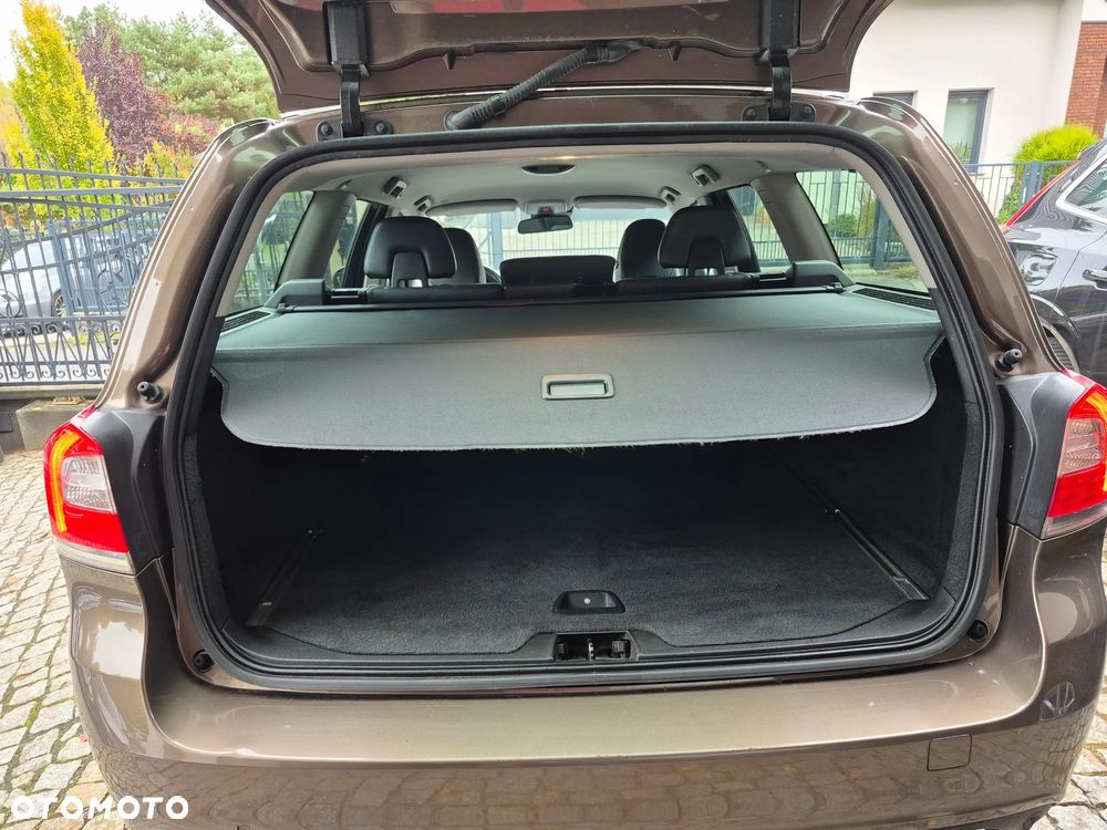 Volvo V70 D4 Geartronic Momentum - 33