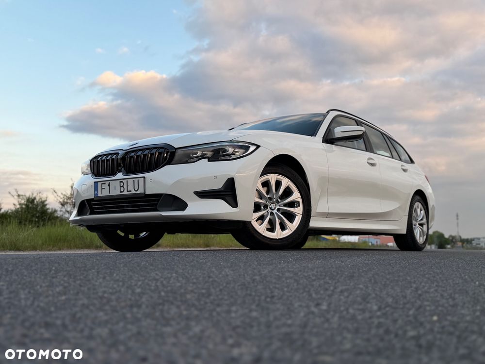 BMW Seria 3 320d Sport Line - 15