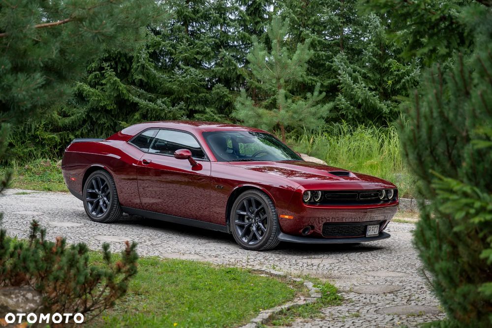 Dodge Challenger - 2