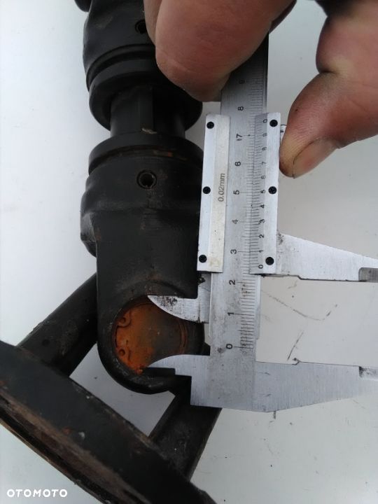 WAŁ NAPĘDOWY KARDANA DŁ. 34,5 CM - 9