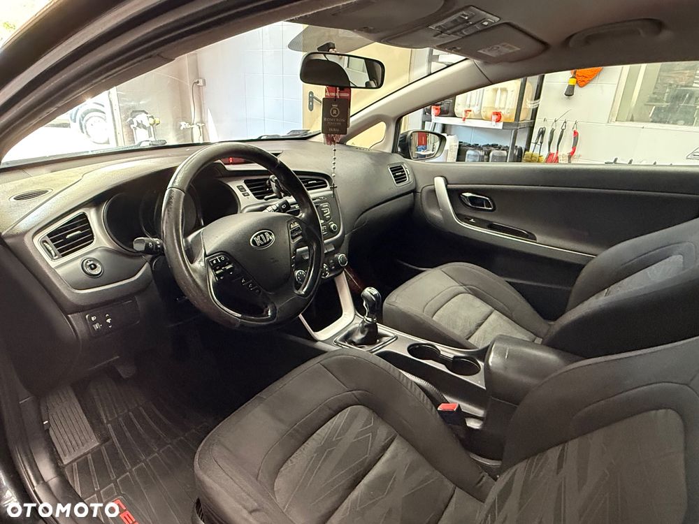 Kia Ceed 2013 photo 4