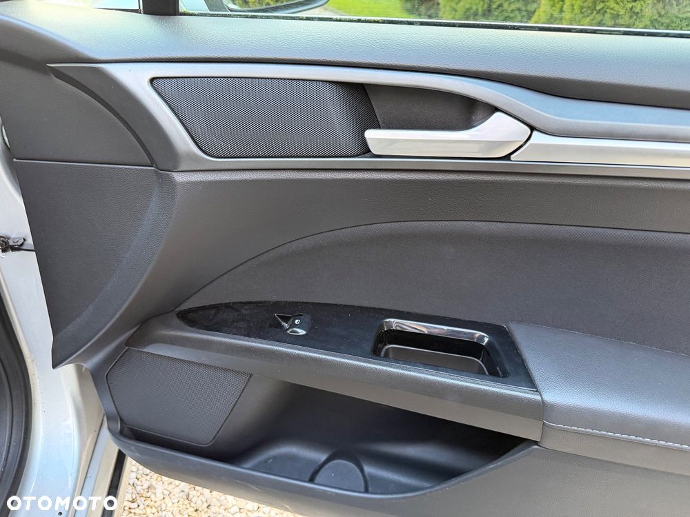 Ford Mondeo 2.0 TDCi Allrad Business Edition - 17