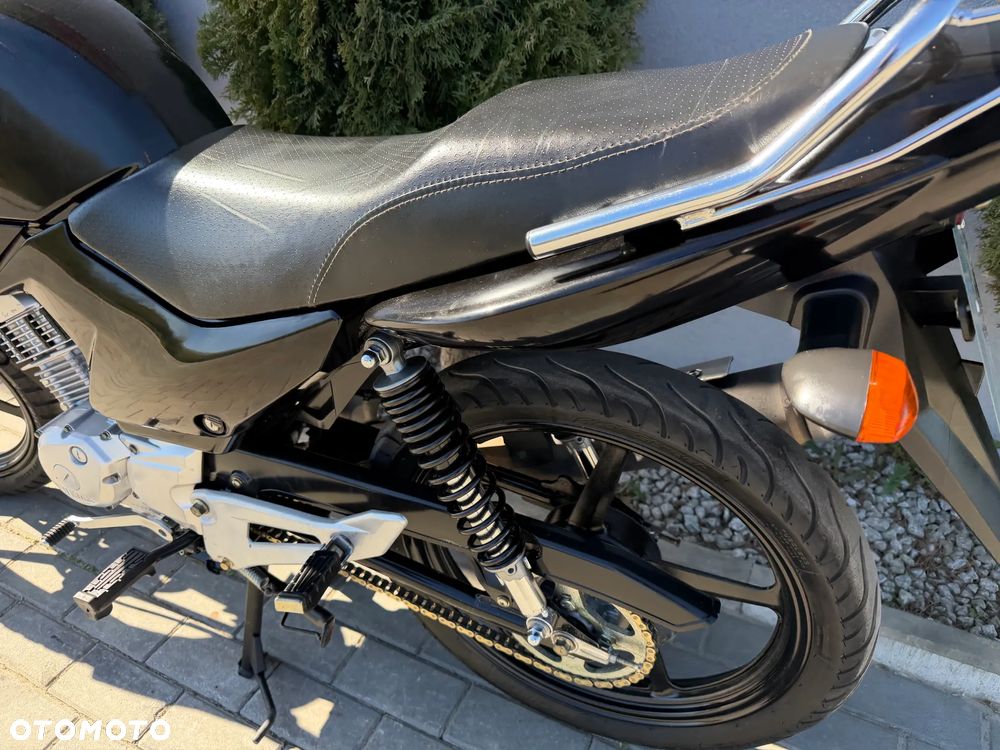 Yamaha YBR - 31