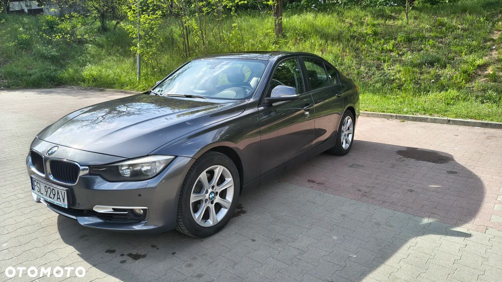BMW Seria 3 328i xDrive - 16