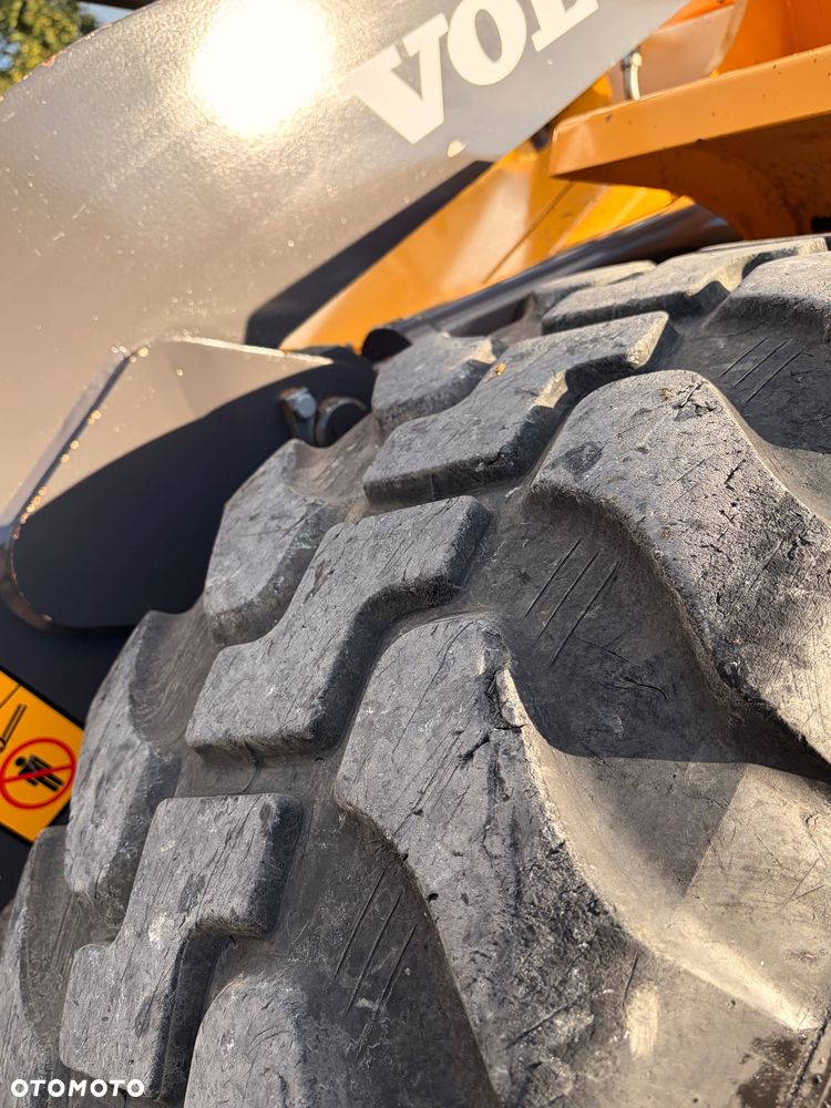 Volvo L30G - 15