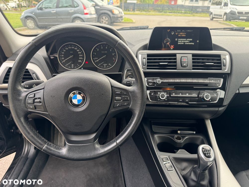 BMW Seria 1 118i Edition Metropolitan - 16