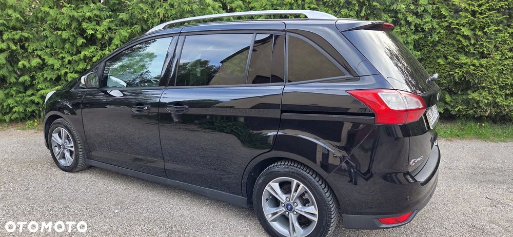 Ford Grand C-MAX - 12