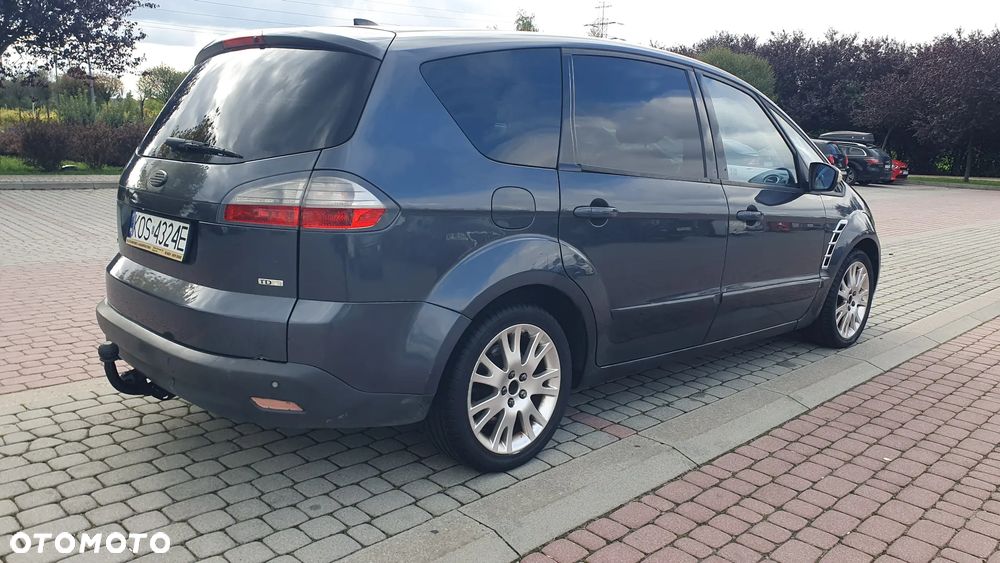 Ford S-Max - 15