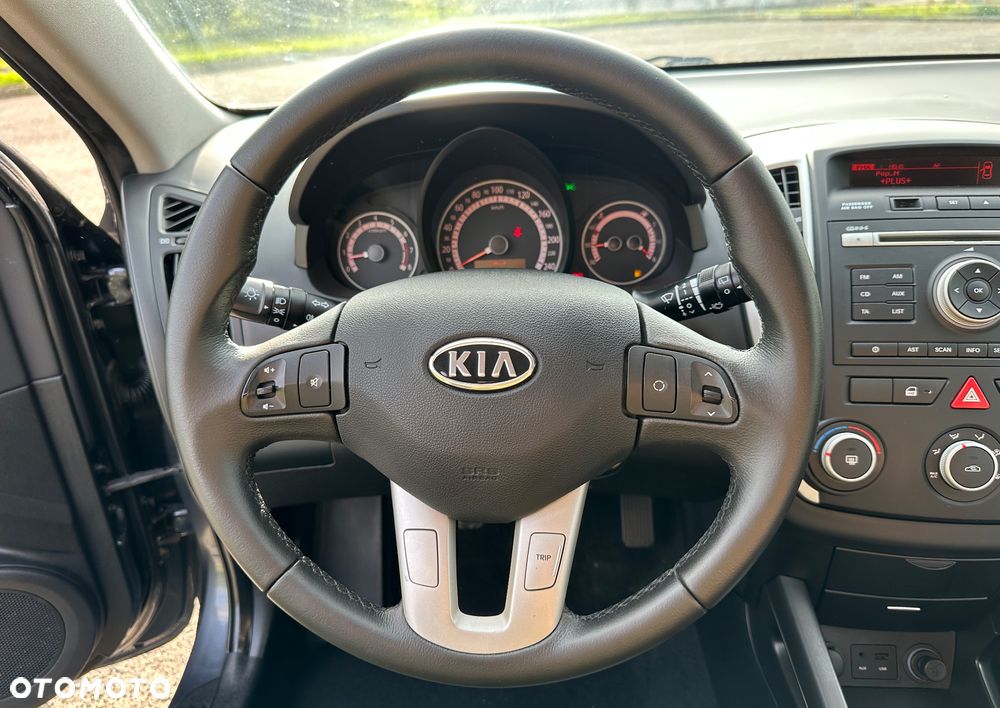 Kia Ceed - 25