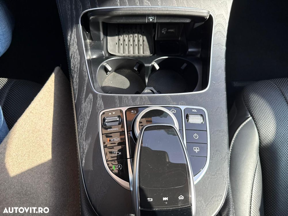 Mercedes-Benz E 200 4MATIC Aut. - 13