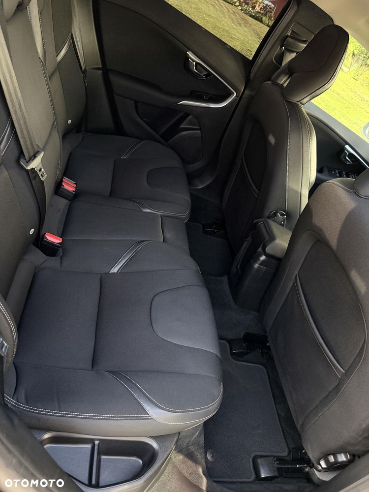 Volvo V40 T3 Drive-E Momentum - 14