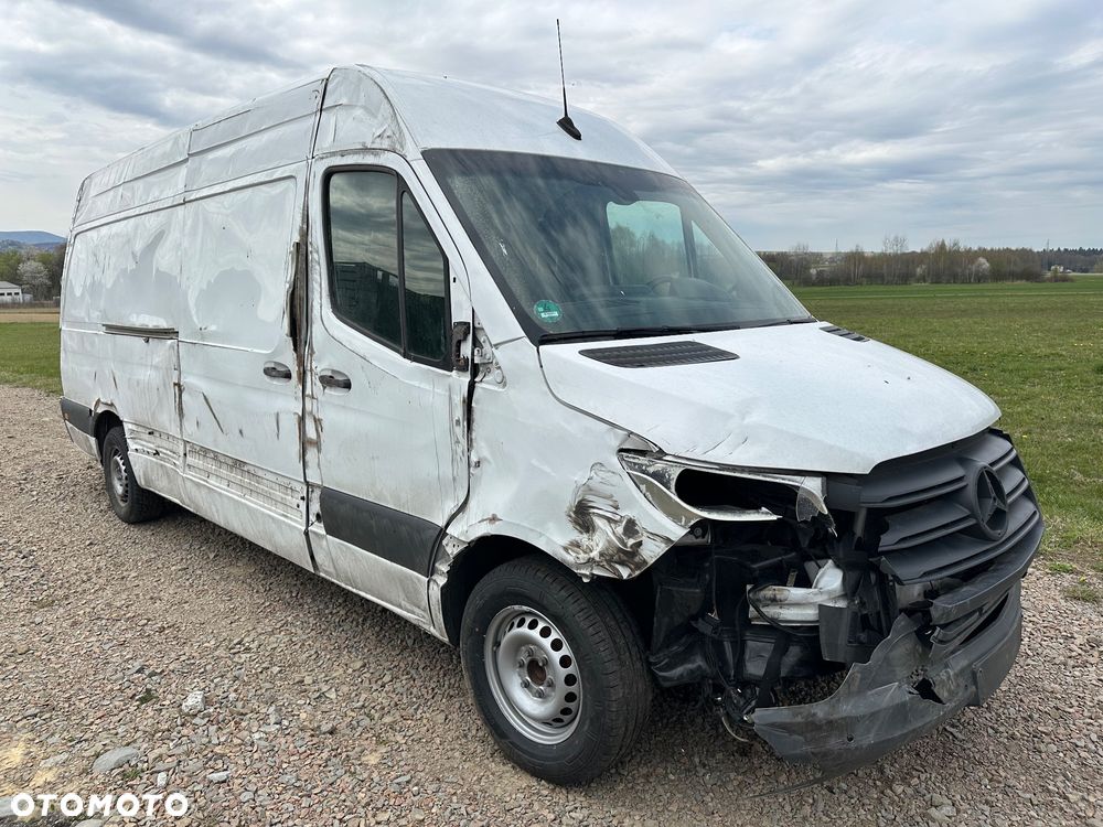 Mercedes-Benz Sprinter - 7