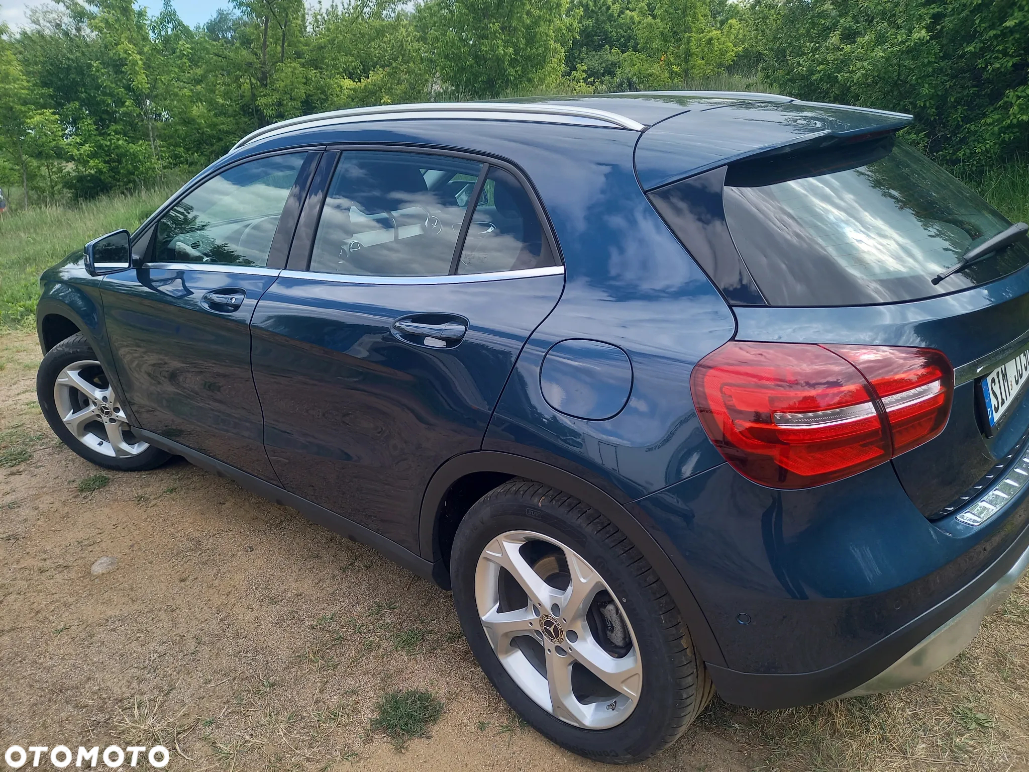 Mercedes-Benz GLA 180 Peak Edition - 3