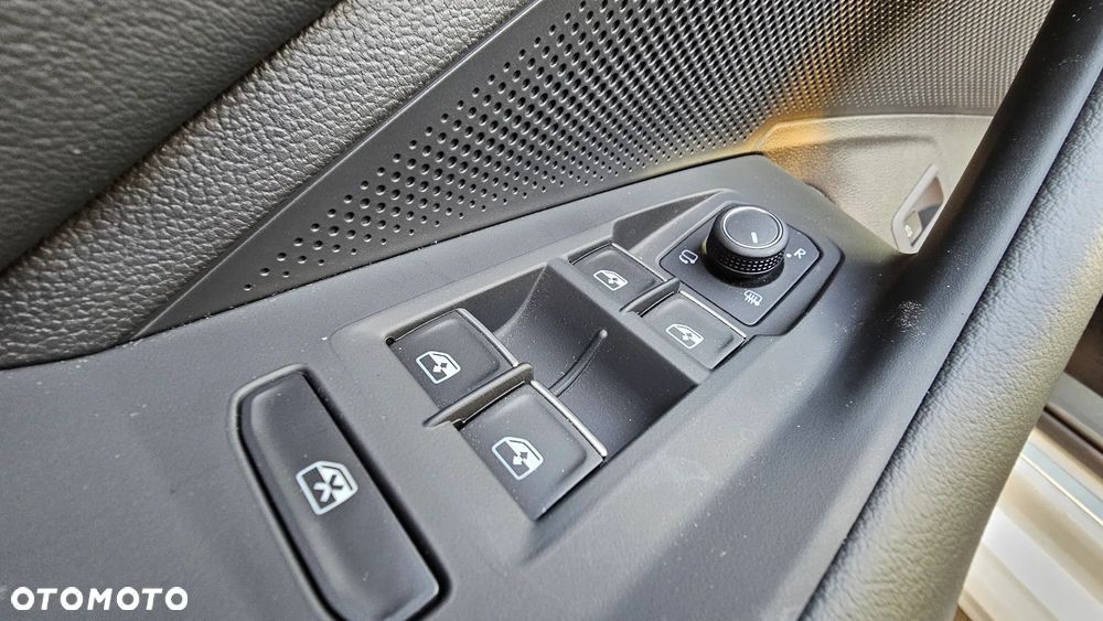 Volkswagen Passat - 36