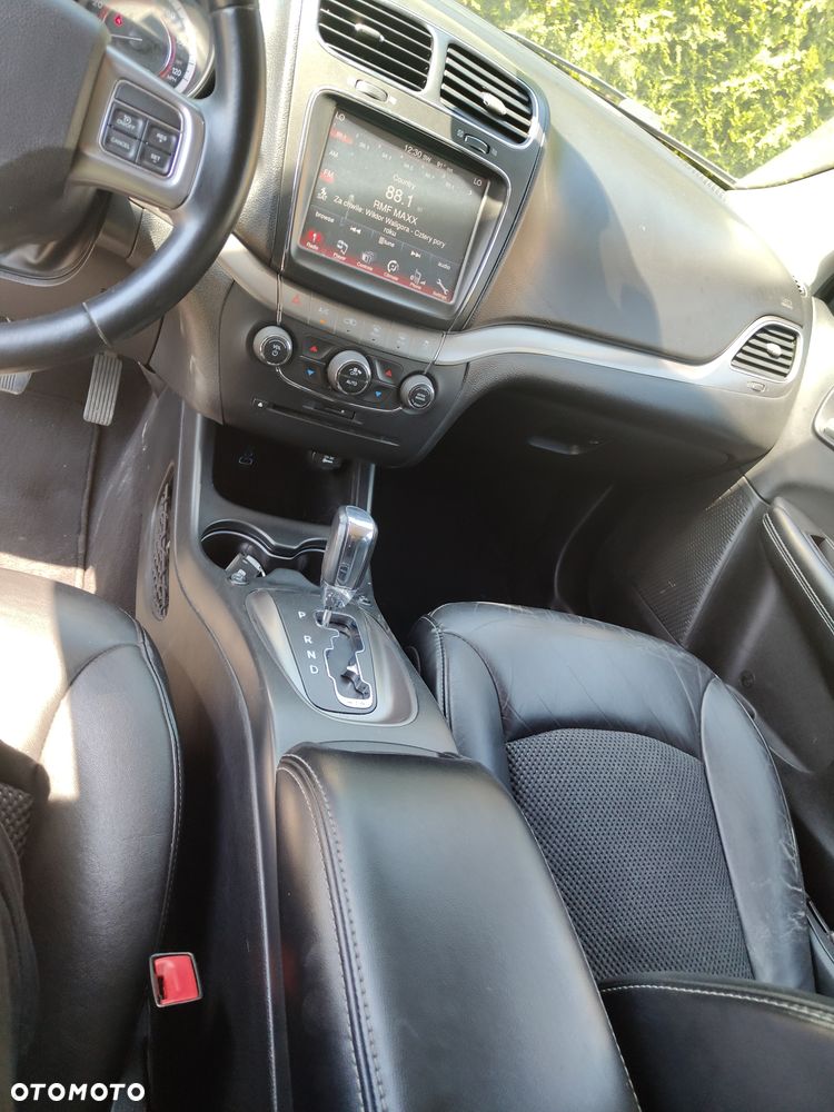 Dodge Journey - 8