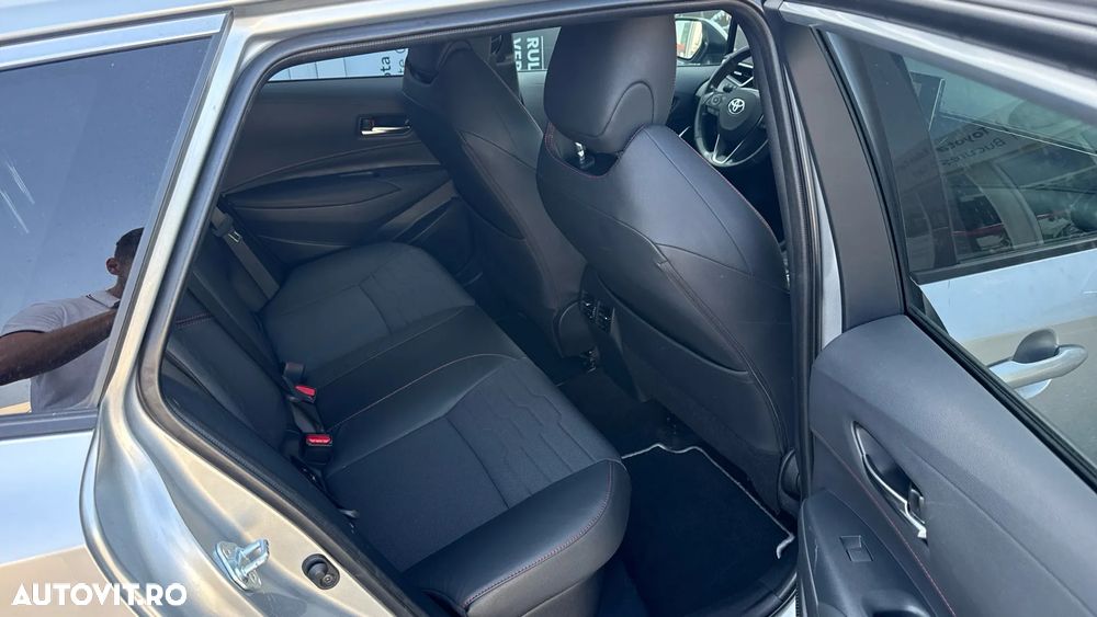Toyota Corolla 2.0 HSD TS Exclusive - 24