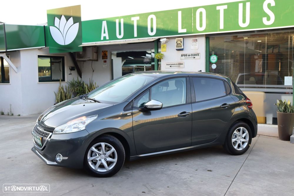 Peugeot 208 1.2 VTi SE Style - 2