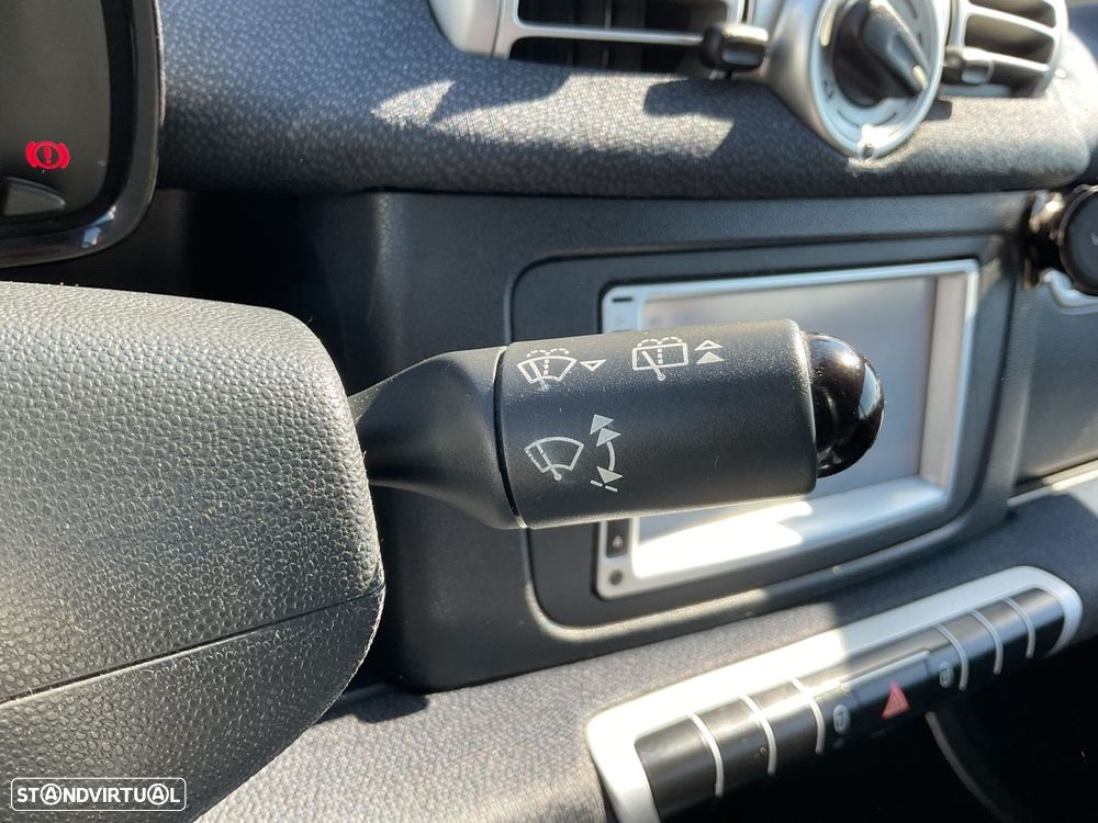 Smart ForTwo Coupé 1.0 mhd Passion 71 Softouch - 21