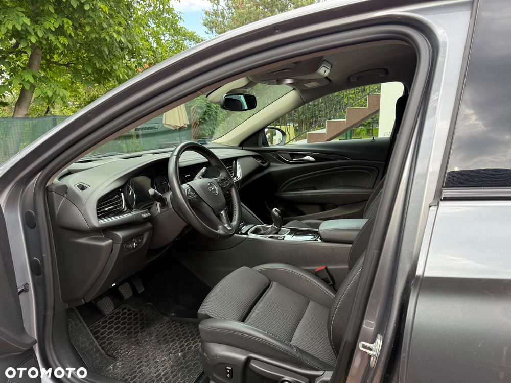 Opel Insignia - 24