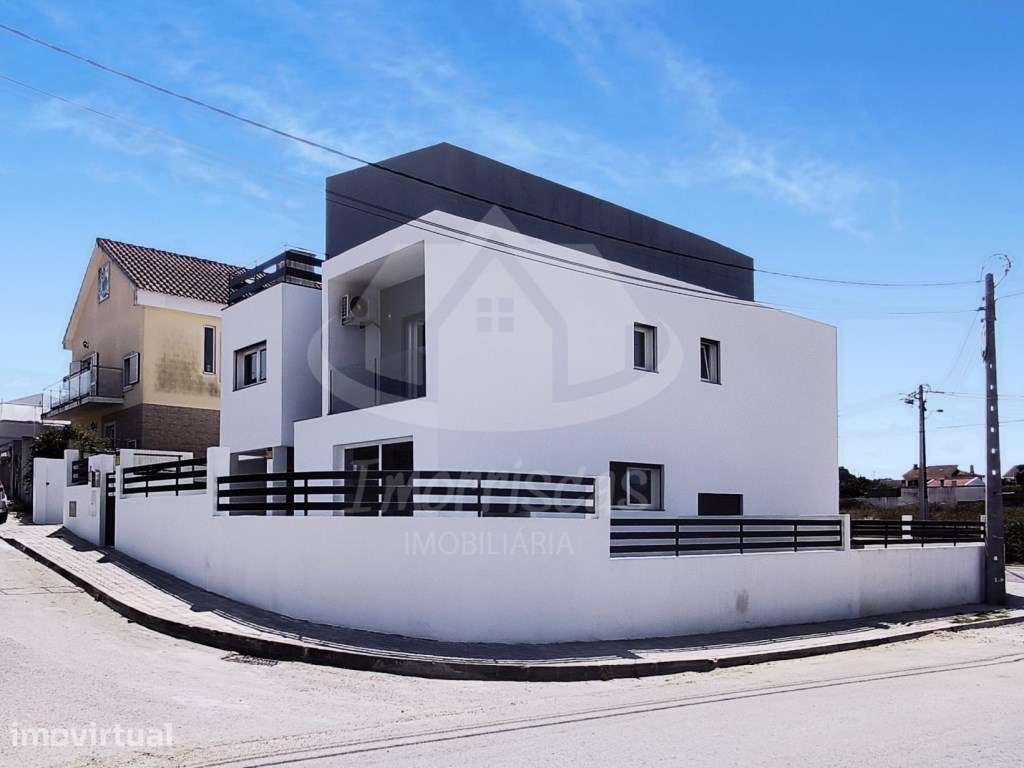 Moradia T2+1 com piscina | Quinta das Laranjeiras, Fernão Ferro - Grande imagem: 5/29