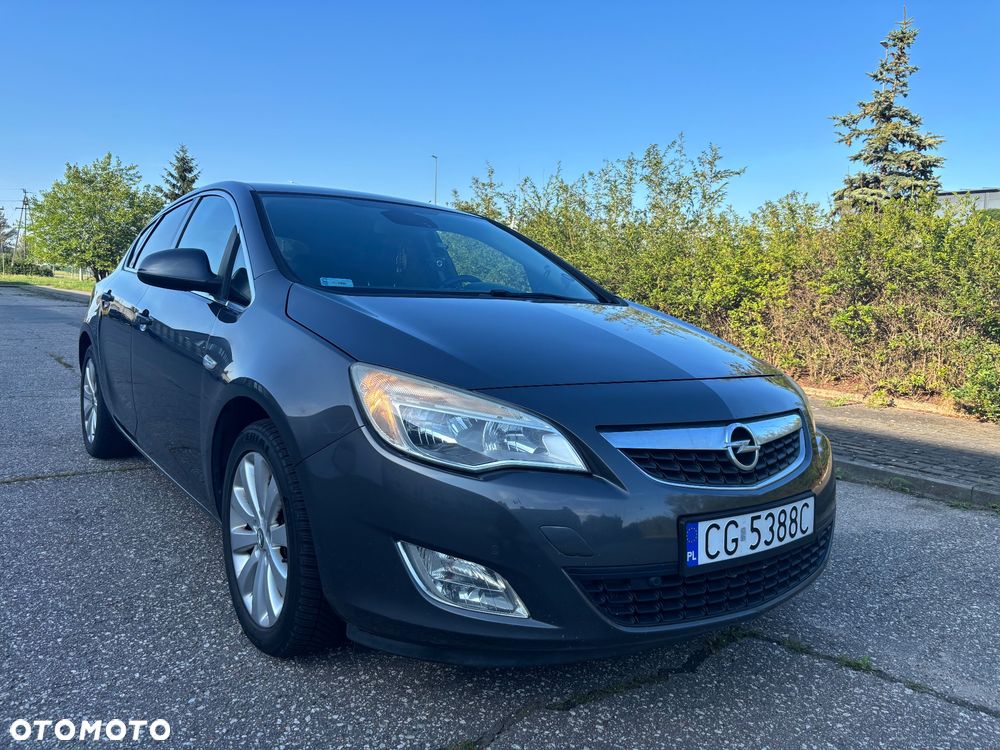 Opel Astra 1.6 Cosmo - 1
