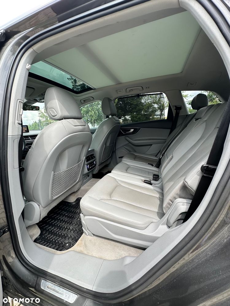Audi Q7 - 16
