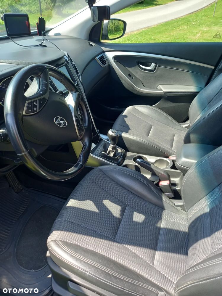 Hyundai i30 i30cw 1.6 CRDi Style - 5