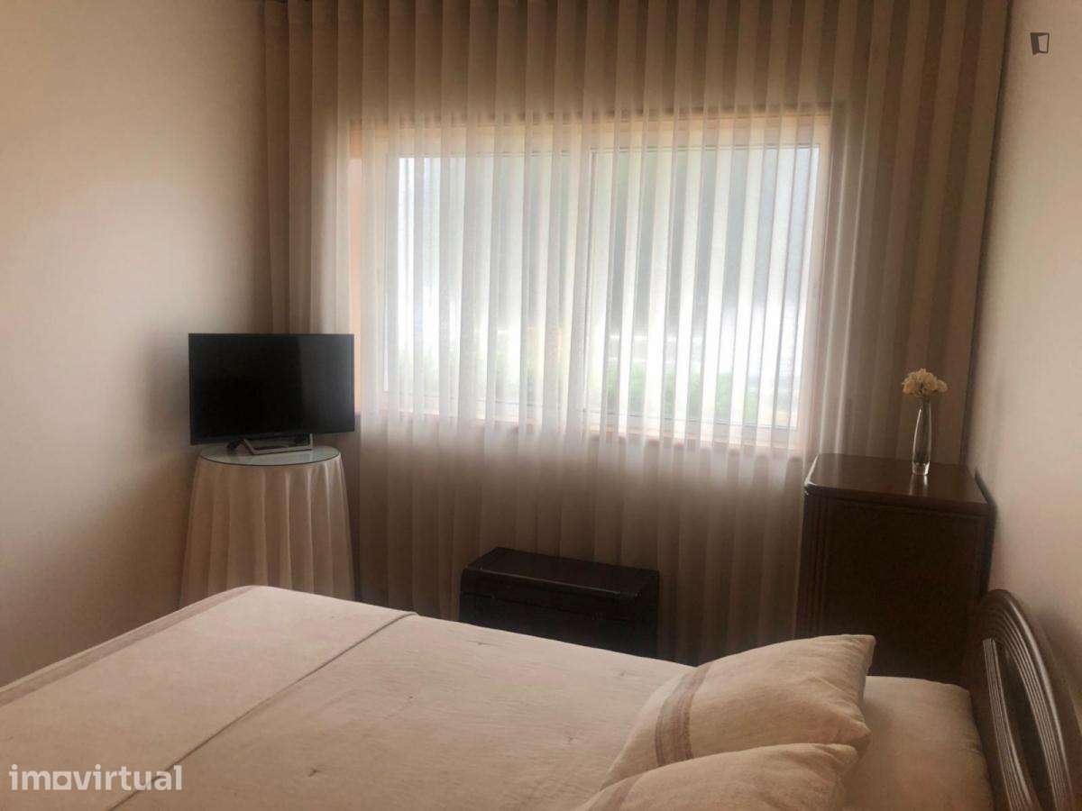 Quarto - localizado em Vila nova de gaia - Grande imagem: 2/20